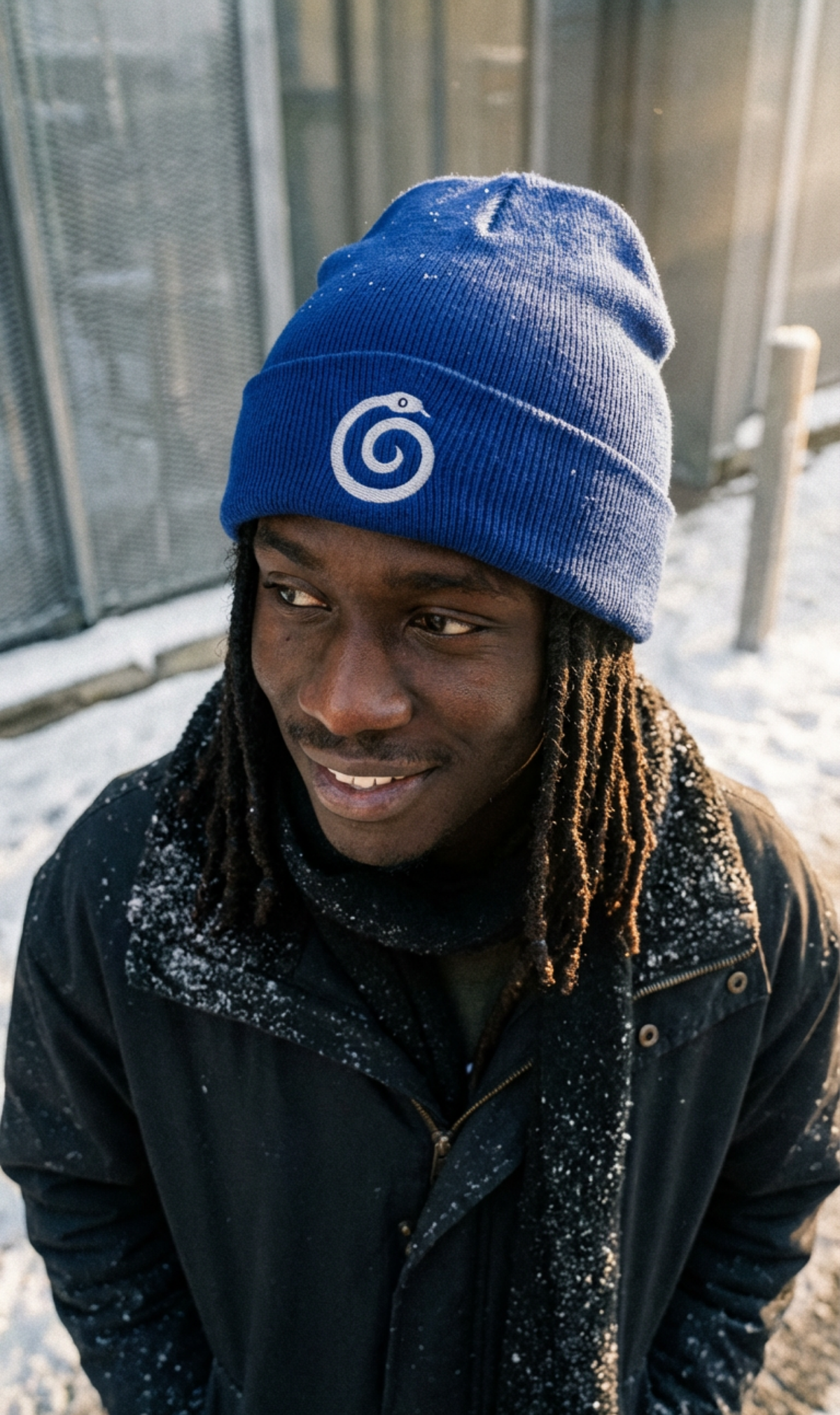 big-bang-pixels-spiral-snake-beanie-blue