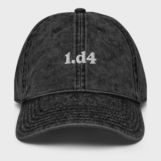 Big-Bang-Pixels-1d4-Vintage-Cap-Chess